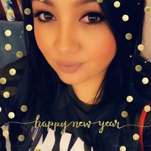 Meet your Posher, Claudia